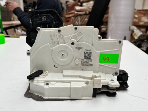 lock door right rear part AUDI Q8 SUV 4K0839016R !J