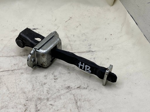 NISSAN QASHQAI limiter door rear part 82430JD000 !J