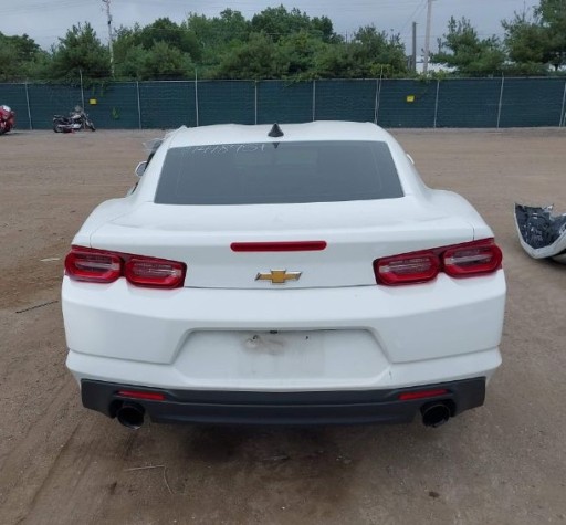 ЗАДНИЙ РЕМЕНЬ БАМПЕРА CAMARO 2019 ЧЕТВЕРТЬ КРЫЛА