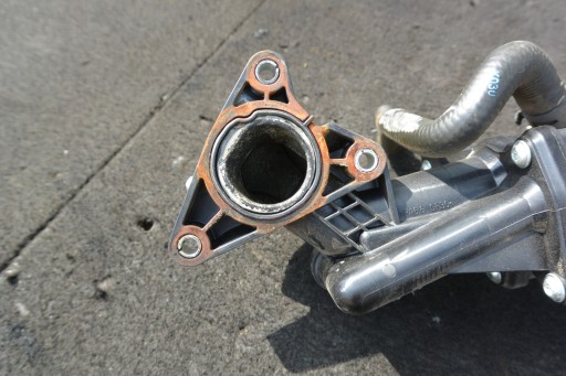 kryt termosztát spojka vody NISSAN XTRAIL T32 RENAULT SCENIC IV 1.7 DCI