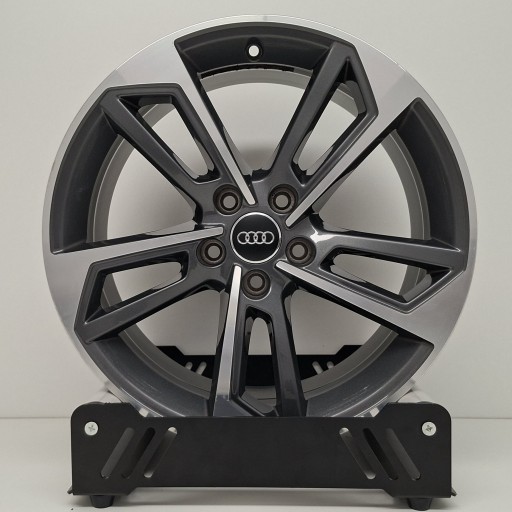 AUDI A4 18" 8W0601025J disk hliníkový