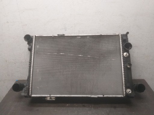 RADIATORE MOTORE USATO KLIMY CLIMATIZZATORE ARIA CONDIZIONATA RADIATORE INTERCOOLER MERCEDES C KLASA W204