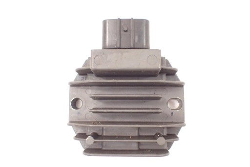 134835-1111 - Yamaha YZF R1 RN32 15 - регулятор напряжения FH022BA