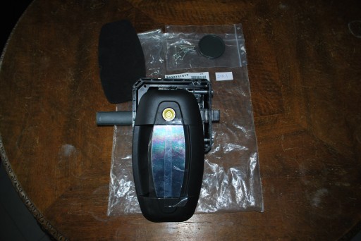 2400231517 - ДВЕРНОЙ ЗАМОК ХОББИ ПРИЦЕП 2017-2023 ЛЕВЫЙ