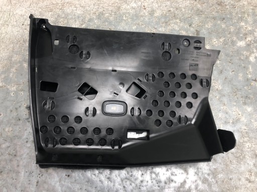 cover spoiler consoles right MERCEDES W213 KOMBI A2136801407