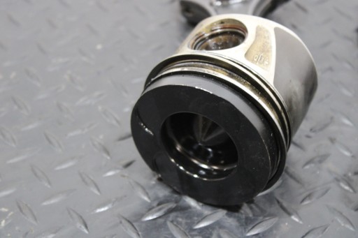 piston pistons A-KLASA W176 LIFT 2,2 CDI 65100