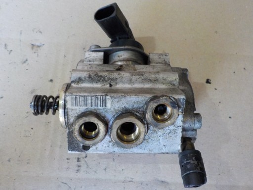 AUDI A4 B6 2.0 fsi org feed pump 06D127026H