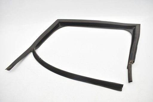 Уплотнитель стекла двери левый передний 7322515 MINI F55