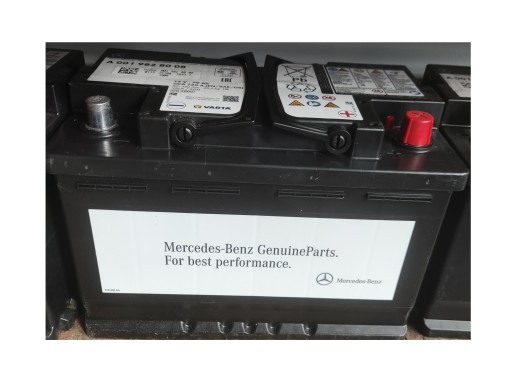 A0019828008 - Акумулятор (OE) MERCEDES 70AH 720A AGM 2022 рік