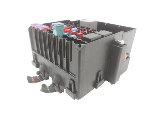 Module fusibles 8V5T-14A005-AGG 1.4 B 96KM Ford Fiesta Mk7 (2008-16)