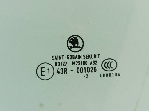 window door left front 12 ROK sedan Skoda Superb II (2008-2015)