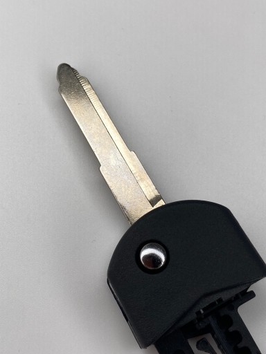 НЕОБРАБОТАННЫЙ КЛЮЧ MAZDA 6/5/3/CX-7/MX-5/RX-8 G2YA762GXB OE MAZDA