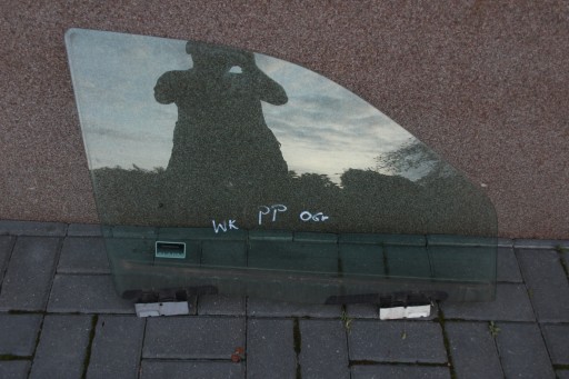 Скло передньої правої двері JEEP GRAND CHEROKEE WK 06R