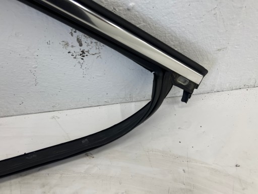 gasket door windows moulding left rear part CHROM 33304030 Volvo V60 II (2018- )