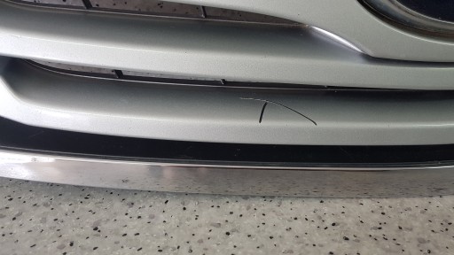 SUBARU OUTBACK 4 IV 2009 - grill grille D 9424