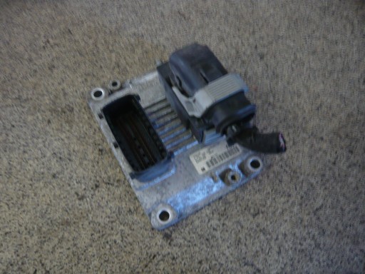 55557932 - Компьютерный контроллер двигателя 0261208939 opel corsa d