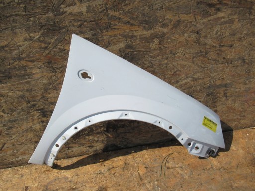 AVN4862 - Переднее правое крыло Opel Combo C Lift