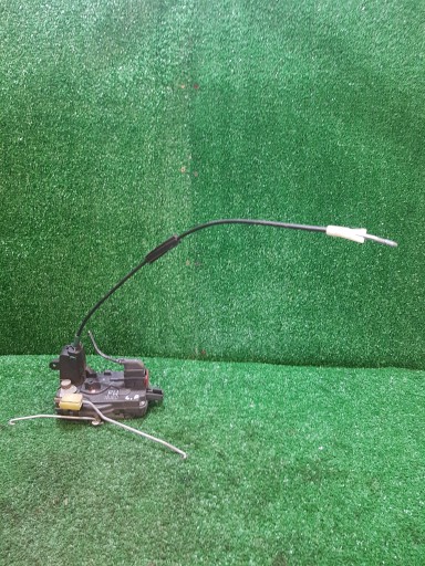 lock door left front OPEL ASTRA H 5 PIN 13128111