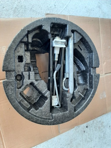 5JA012115 - КОМПЛЕКТ ДЛЯ РЕМОНТУ ПОРОЛОНУ БАГАЖНИКА SKODA RAPID