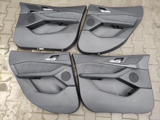 Обшивка передней и задней двери BMW 2 U06 anthrazit