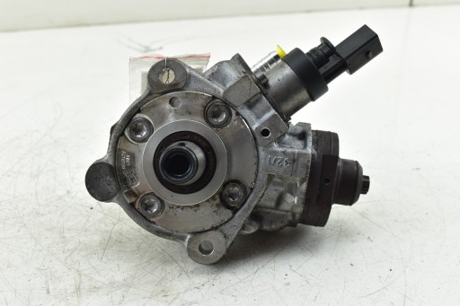 Einspritzpumpe BMW E81 E87 E60 E61 E90 E91 X3 E83 2.0 D 7797874 0445010506