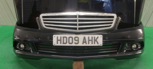 bumper front MERCEDES C-KLASA W204 07-11 LAK: 040 O4O