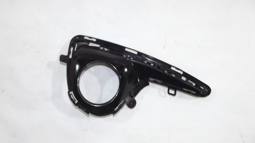 Toyota Yaris III grid of a bumper right front 81481-0D360