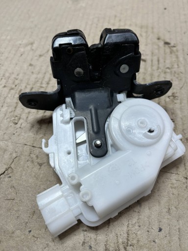 lock bonnet Toyota Auris E180 6935002090
