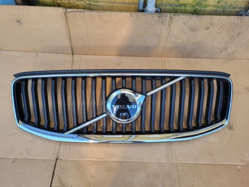 Решетка радиатора VOLVO XC60 LIFT 21R-