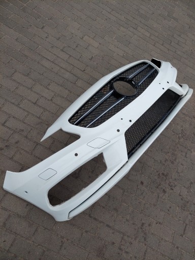 176 - Решетка переднего бампера MERCEDES W176 AMG