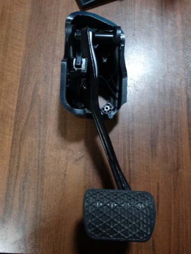 IDEALNY PEDAL brzdy MERCEDES W205 W213 1