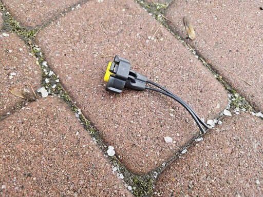 Kostka connecting spoiler lights front przedniej zarowki holder oprawka Opel Corsa E