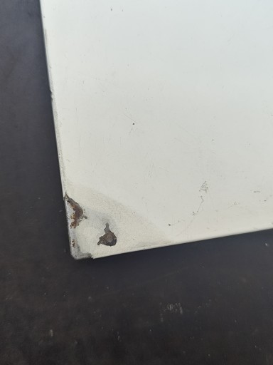 VW T5 dvierka plech Kryt nádrže Paliva BIALA