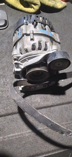 Audi a4 a5 a6 q5 2.0 tdi генератор 04l903081bx