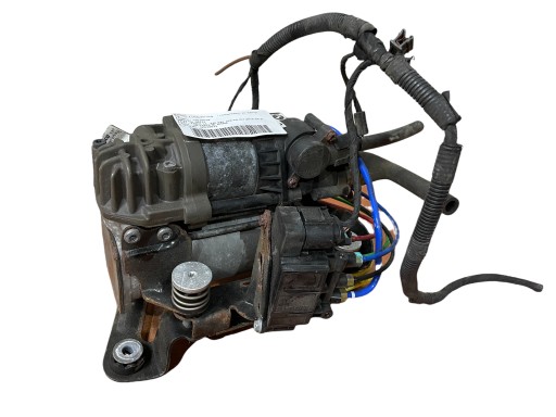 6861882 - Компрессор подвески bmw 7 g11 g12 ориг.