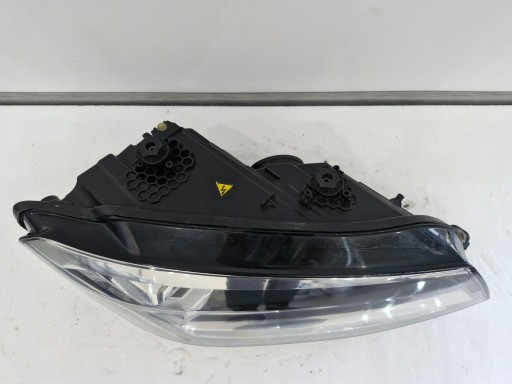 light right VW Caddy Bi-Xenon LED