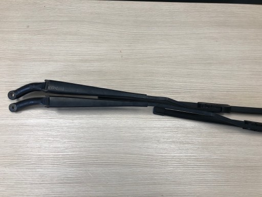 8624246 8624269 - Важіль склоочисника VOLVO S60 V70 XC70 лівий і правий