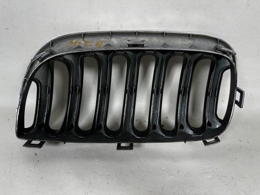 BMW X3 E83 ledvinka pravá maska maska 51133402910