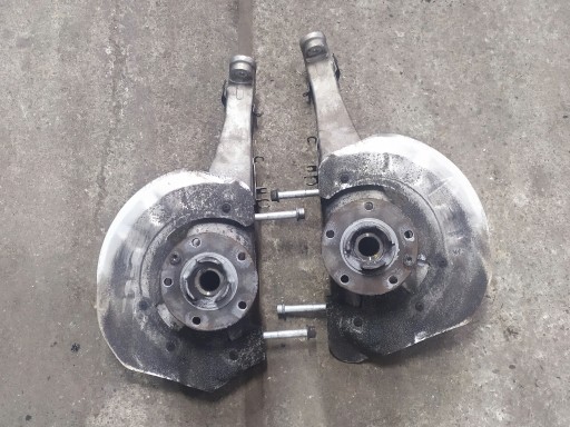 Поворотный кулак левый правый porsche cayenne 4.2 tdi 7p5501655