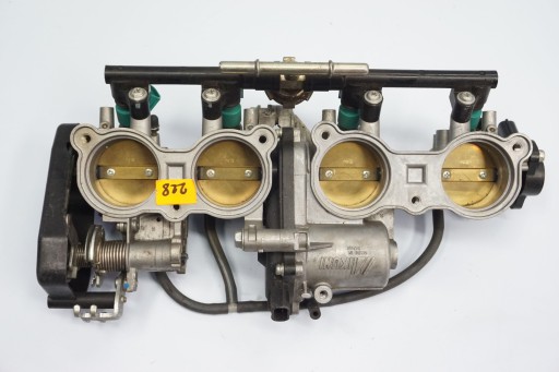 1072167848722376 - YAMAHA YZF-R1 1000 RN22 09-15 ДРОССЕЛЬНЫЕ ФОРСУНКИ