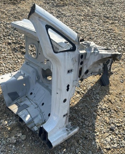 VW GOLF VIII 5H quarter front right