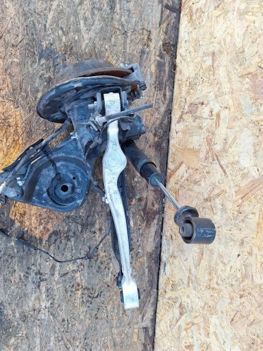 Querlenker heck schenkel Nissan Qashqai J10 07-14 2WD