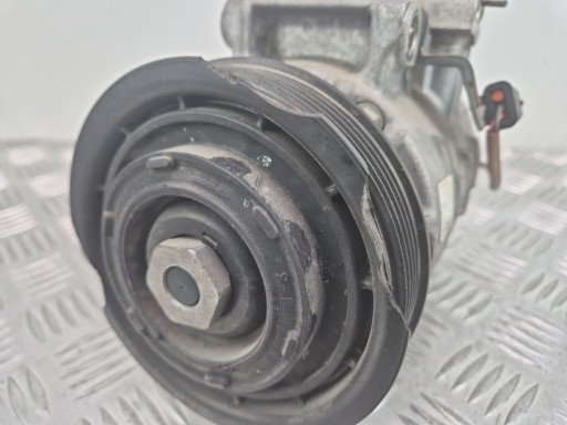 Mercedes CLA250 C117 X117 W117 Compresseur Climatisateur air conditionné A0042300311