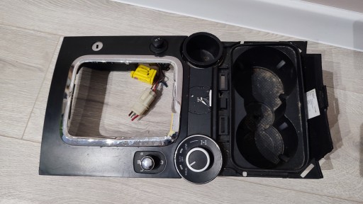 7L6858602C - ЦЕНТРАЛЬНИЙ ТУНЕЛЬ 7L6858602 VOLKSWAGEN TOUAREG