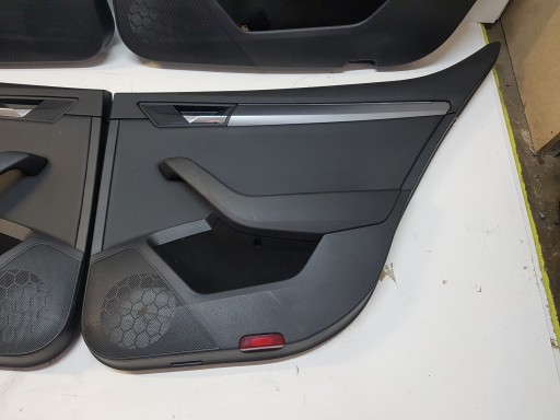 SKODA SUPERB III 3V БЕКОН ЗАДНЯЯ ДВЕРЬ С ПОДСВЕТКОЙ