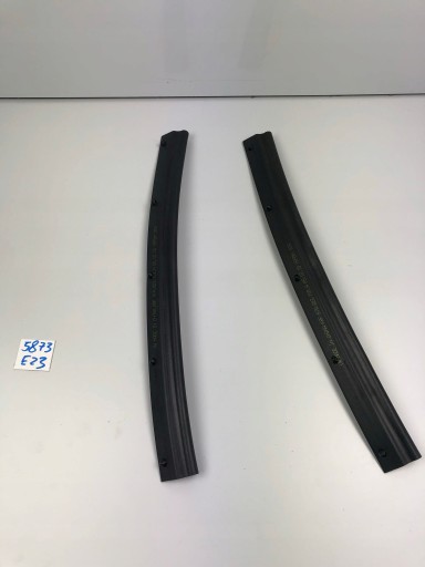 Joint du capot VW TOURAN 5TA 5TA823709A