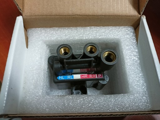 2513200158 - РОЗПОДІЛЬНИЙ БЛОК КЛАПАНІВ AIRMATIC MERCEDES E CLASS W212 W213 R W251