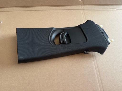 AUDI Q3 8U LIFT S-LINE couverture couverture montant moyen droit 8U0867294