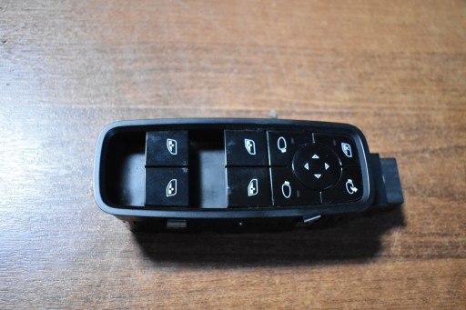 IDEALNY panel ovládání okna PORSCHE TAYCAN 1