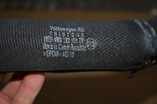 IDEALNY Schlauch des Wassers PORSCHE CAYENNE 94 AUDI Q7 Q8 4.0 TFSI 1